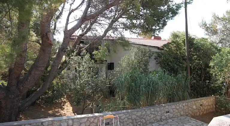 1-Zimmer-Ferienwohnung am Strand Zubovici, Pag (A-6356-d)