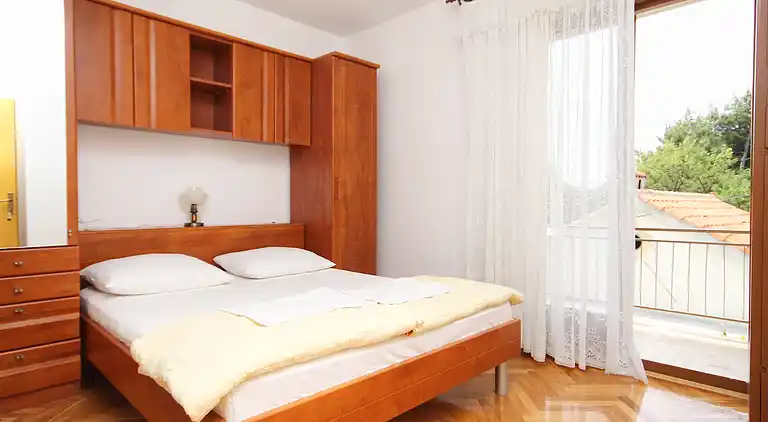 Two bedroom apartment near beach Seline, Paklenica