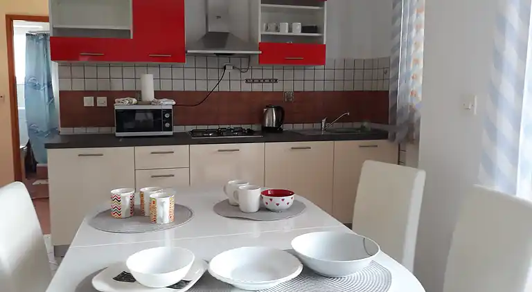 2-Zimmer-Ferienwohnung mit Terrasse und Meerblick Pag