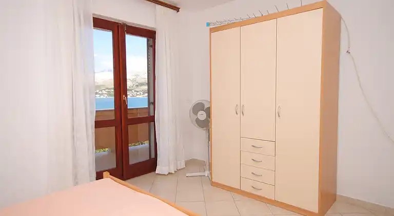 2-Zimmer-Ferienwohnung mit Terrasse und Meerblick Pag