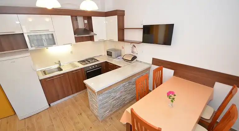 Two bedroom apartment near beach Seline, Paklenica