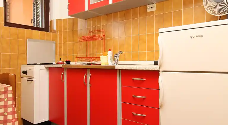 One bedroom apartment near beach Starigrad, Paklenica