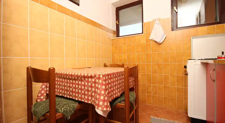 One bedroom apartment near beach Starigrad, Paklenica