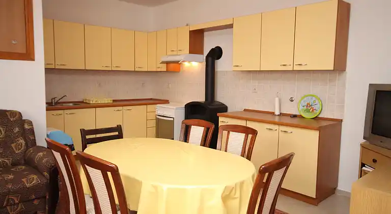 2-Zimmer-Ferienwohnung mit Terrasse Seline, Paklenica