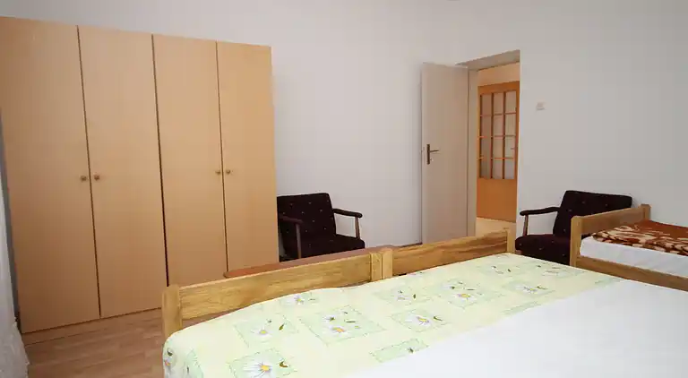 2-Zimmer-Ferienwohnung mit Terrasse Seline, Paklenica