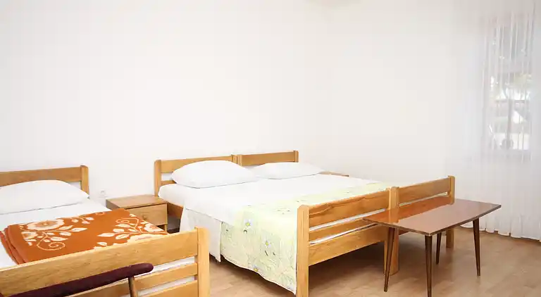 2-Zimmer-Ferienwohnung mit Terrasse Seline, Paklenica