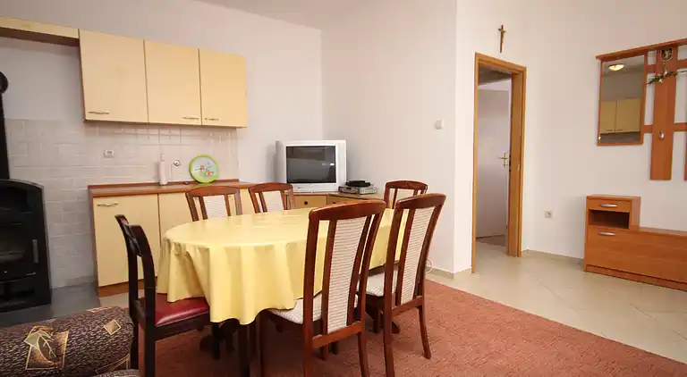 2-Zimmer-Ferienwohnung mit Terrasse Seline, Paklenica