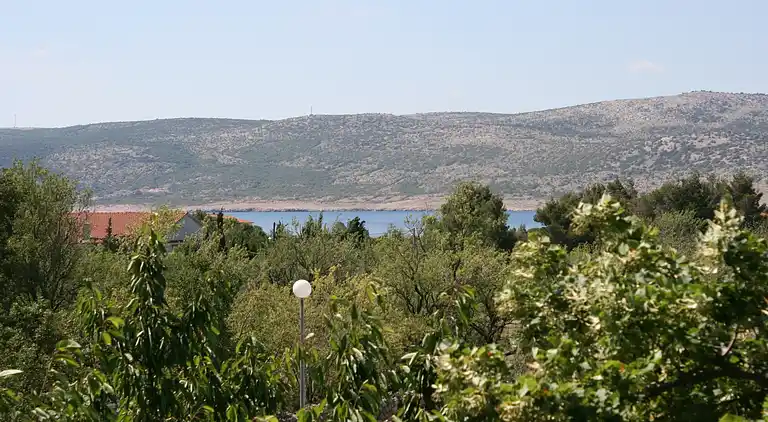 2-Zimmer-Ferienwohnung mit Terrasse und Meerblick Starigrad,