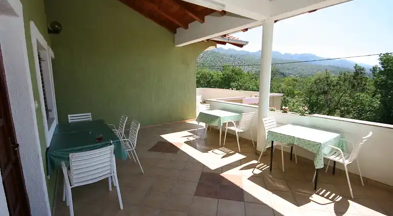 2-Zimmer-Ferienwohnung mit Terrasse und Meerblick Starigrad,