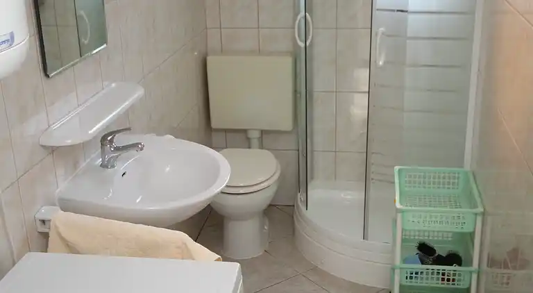 2-Zimmer-Ferienwohnung mit Terrasse Seline, Paklenica