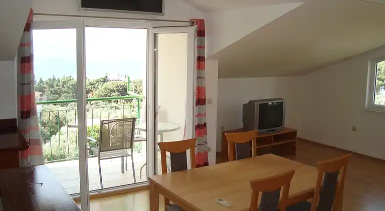 One bedroom apartment with balcony and sea view Gradac,