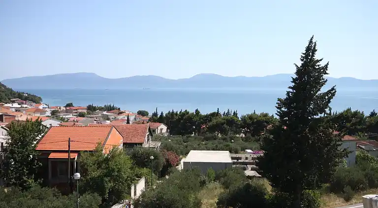 One bedroom apartment with balcony and sea view Gradac,