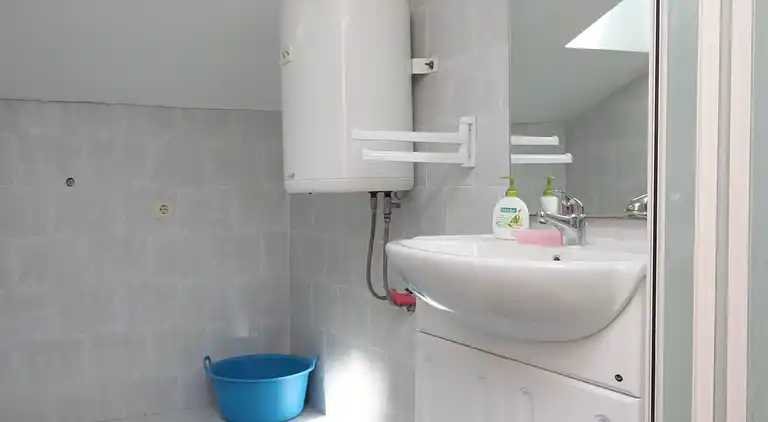 One bedroom apartment with balcony and sea view Gradac,