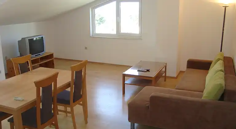 One bedroom apartment with balcony and sea view Gradac,