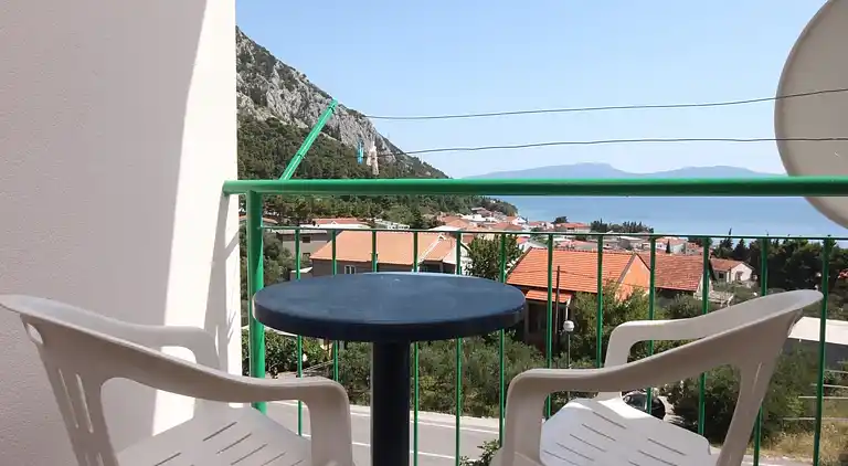 One bedroom apartment with balcony and sea view Gradac,