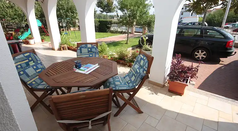 Two bedroom apartment with terrace Umag (A-6932-b)