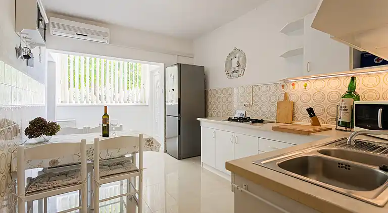 One bedroom apartment near beach Živogošće - Porat, Makarska