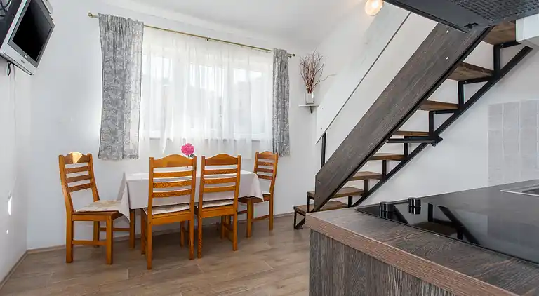 2-Zimmer-Ferienwohnung mit Terrasse Porec (A-7154-b)