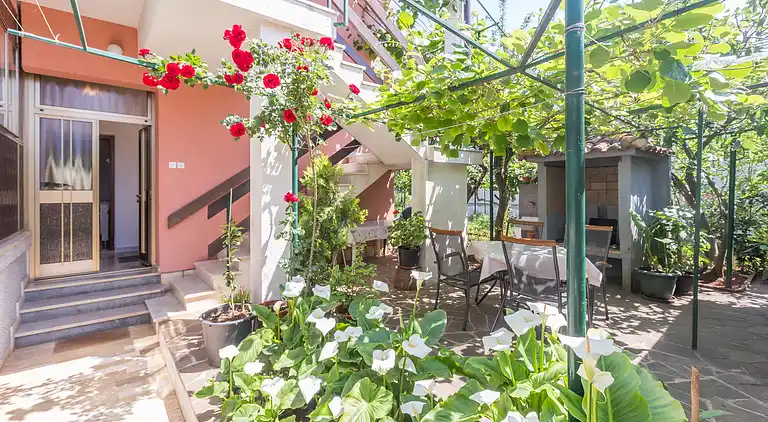 2-Zimmer-Ferienwohnung mit Terrasse Umag (A-7063-a)