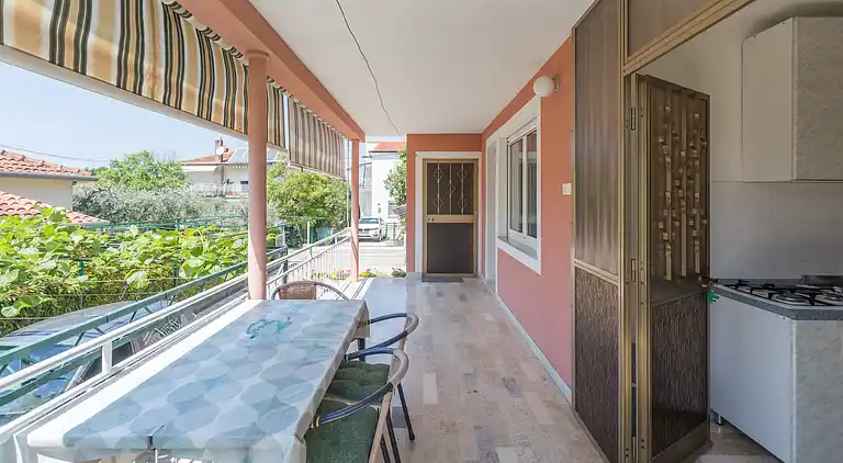 2-Zimmer-Ferienwohnung mit Terrasse Umag (A-7063-a)