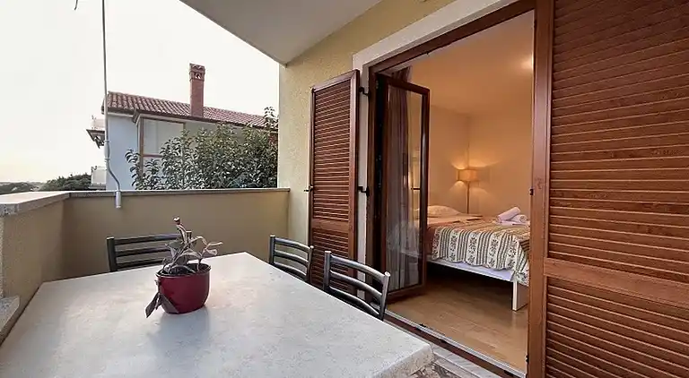 Two bedroom apartment with terrace Novigrad (A-7108-a)