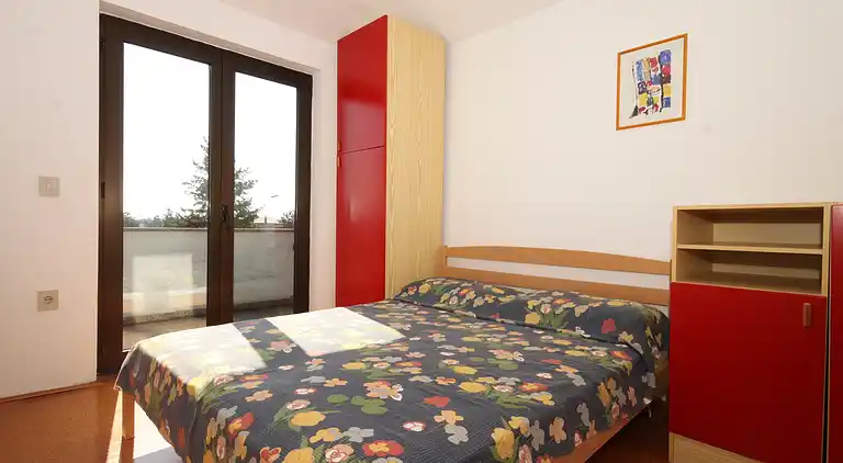 2-Zimmer-Ferienwohnung mit Terrasse Umag (A-7171-a)