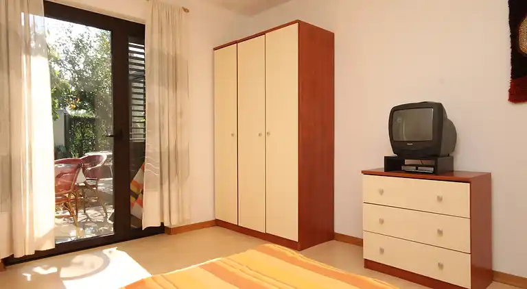 2-Zimmer-Ferienwohnung mit Terrasse Umag (A-7171-c)