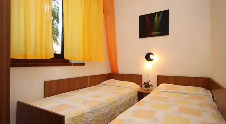 2-Zimmer-Ferienwohnung mit Terrasse Umag (A-7171-b)