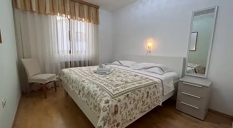 Two bedroom apartment with terrace Novigrad (A-7108-a)