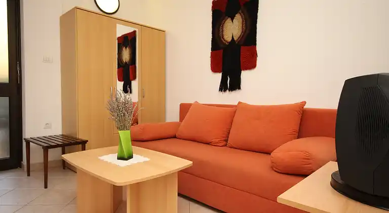 1-Zimmer-Ferienwohnung mit Terrasse Umag (A-7171-d)