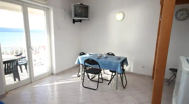 2-Zimmer-Ferienwohnung mit Balkon und Meerblick Duce, Omis