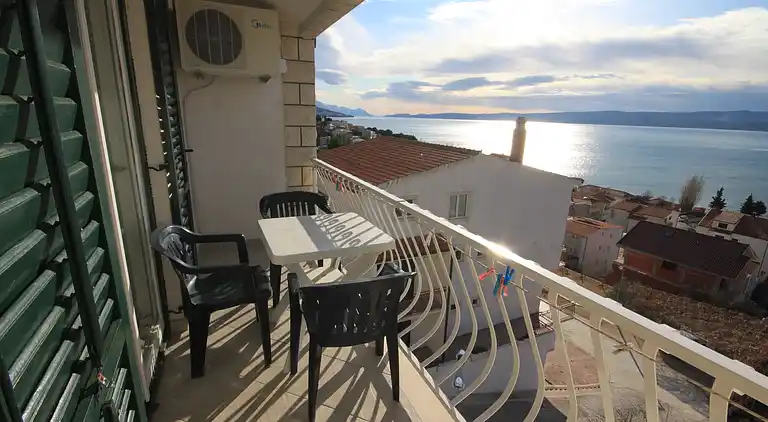 2-Zimmer-Ferienwohnung mit Balkon und Meerblick Duce, Omis