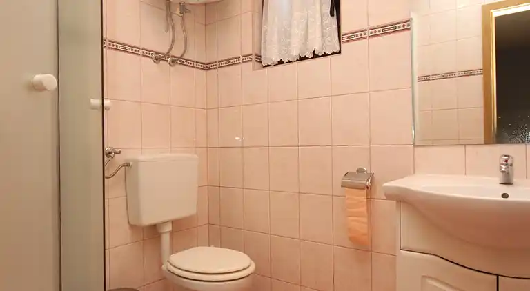 Studio flat with terrace Okrug Gornji, Čiovo (AS-7546-a)