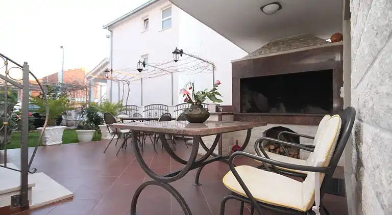 Studio flat with terrace Okrug Gornji, Čiovo (AS-7546-a)