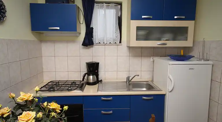 Studio flat with terrace Okrug Gornji, Čiovo (AS-7546-a)