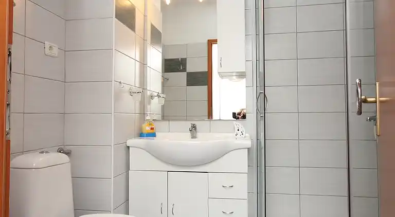 1-Zimmer-Ferienwohnung am Strand Artatore, Losinj (A-7935-c)