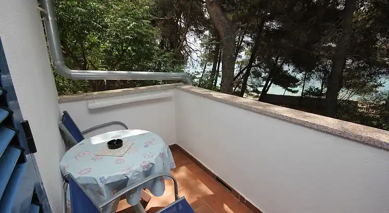 1-Zimmer-Ferienwohnung am Strand Artatore, Losinj (A-7935-c)
