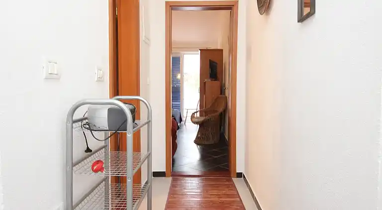 1-Zimmer-Ferienwohnung am Strand Artatore, Losinj (A-7935-c)