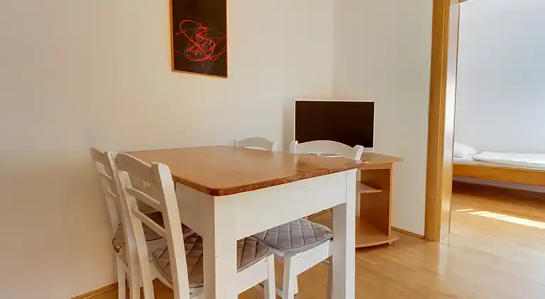 2-Zimmer-Ferienwohnung mit Terrasse Artatore, Losinj