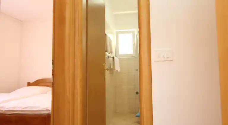 2-Zimmer-Ferienwohnung mit Terrasse Artatore, Losinj