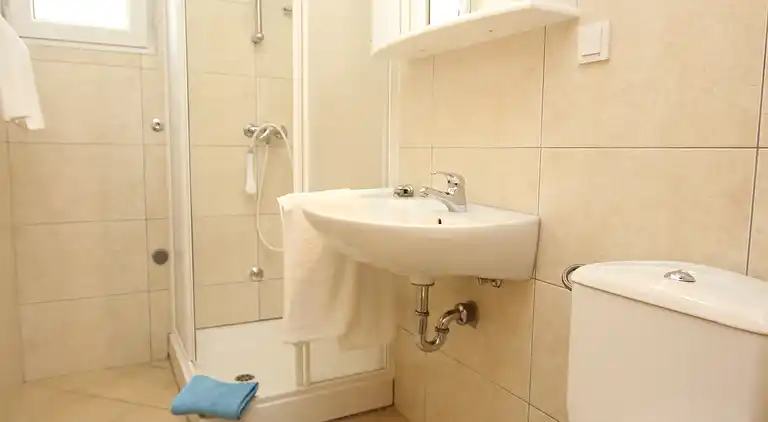 2-Zimmer-Ferienwohnung mit Terrasse Artatore, Losinj