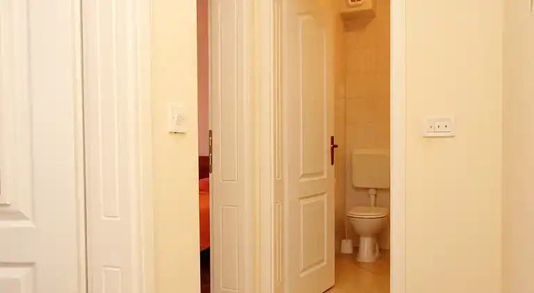 One bedroom apartment with terrace Okrug Gornji, Čiovo