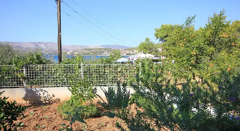 One bedroom apartment with terrace Okrug Gornji, Čiovo