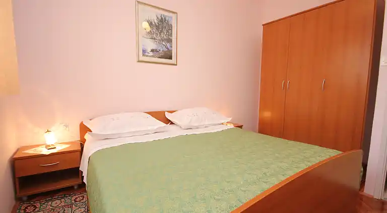 Two bedroom apartment near beach Kali, Ugljan (A-8503-a)