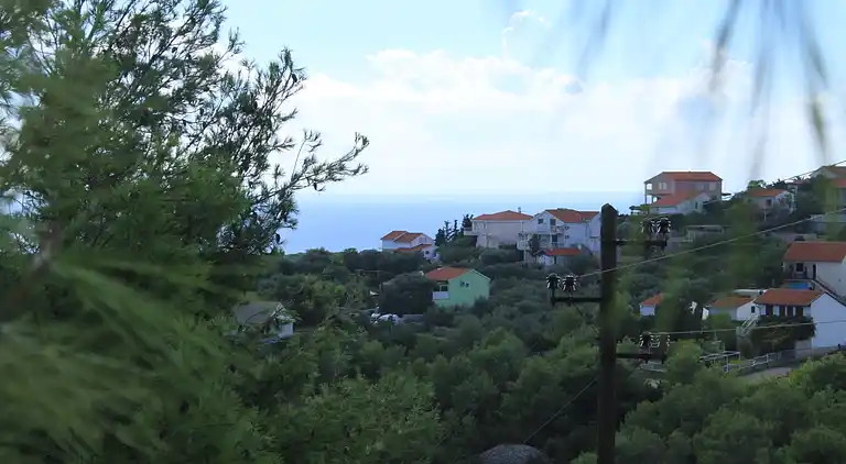 Two bedroom apartment with terrace and sea view Rukavac, Vis