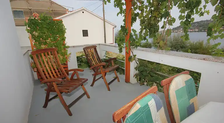 Two bedroom apartment near beach Kali, Ugljan (A-8503-a)