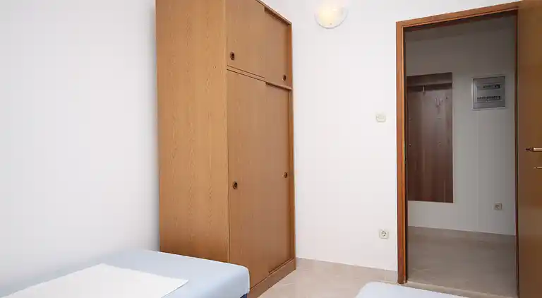 Two bedroom apartment with balcony and sea view Seget