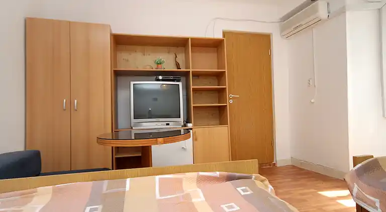 One bedroom apartment with air-conditioning Cavtat,