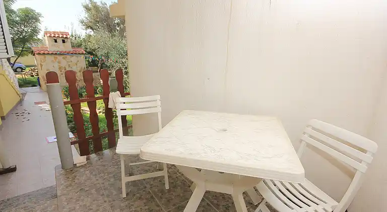 1-Zimmer-Ferienwohnung am Strand Dinjiska, Pag (A-9386-b)