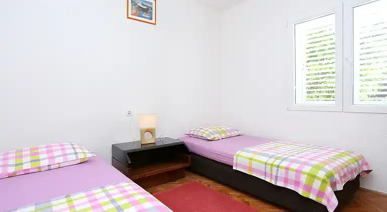 Two bedroom apartment near beach Drače, Pelješac (A-10130-a)